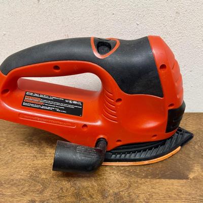 Sale Photo Thumbnail #467: Includes 4 saw blades, sander accessory kit, battery charger, 2 batteries, all 3 original user guides and a black zippered tool bag. Tested, all items work as expected.  Used, but in very good condition.