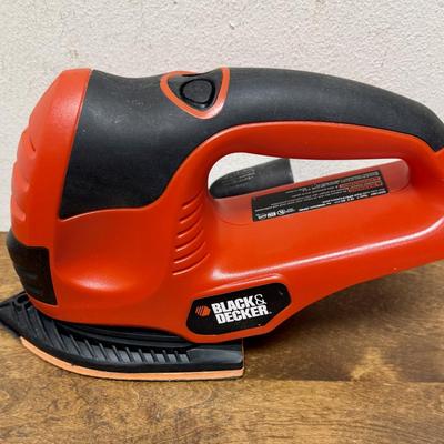 Sale Photo Thumbnail #466: Includes 4 saw blades, sander accessory kit, battery charger, 2 batteries, all 3 original user guides and a black zippered tool bag. Tested, all items work as expected.  Used, but in very good condition.