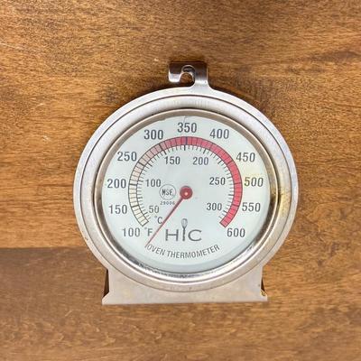 Sale Photo Thumbnail #481: HC temperature gauge measures up to 500 degrees.  Good condition.