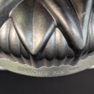 Nordic Ware Sunflower Pan