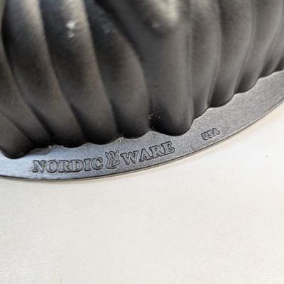 Nordic Ware Sunflower Pan