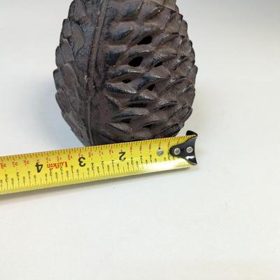 Cast Iron Pine Cone Wind Lamp Decorative Candle Holder