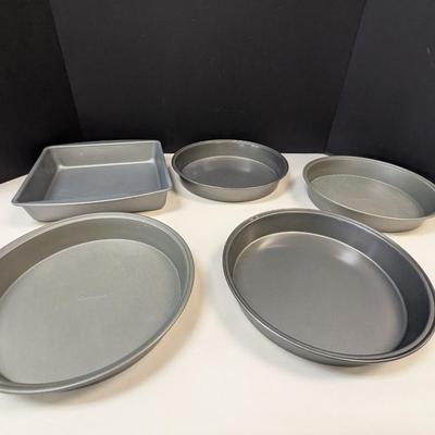Various Sizes Of Cake Pans