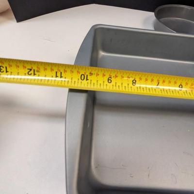 Various Sizes Of Cake Pans