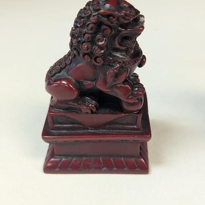 Vintage Asian Chinese Foo Fu Dog Figurine - 1 Damaged