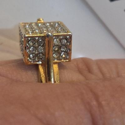 Sale Photo Thumbnail #325