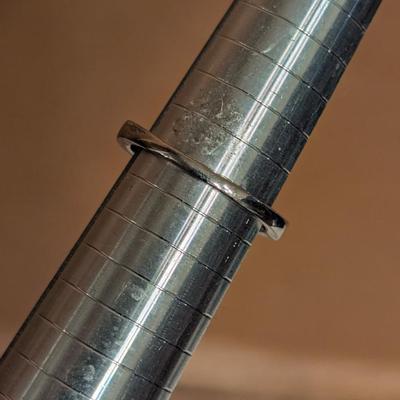 STS 925 Sterling silver wring with trillion shaped turquoise stone size 8