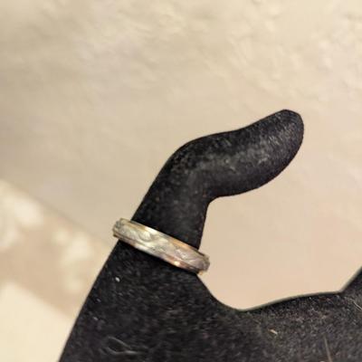 silver tone ring size 8