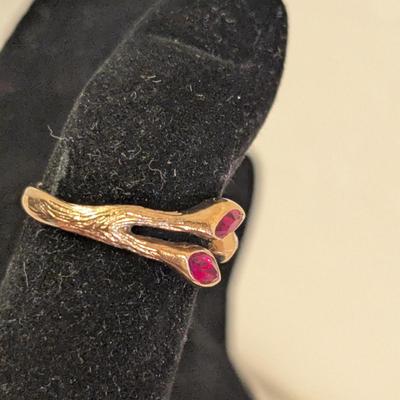 Sarah Coventry Ring size 6