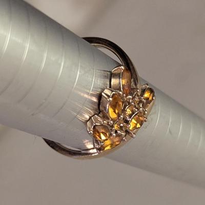 vintage gold tone cocktail ring with cluster of amber or citrine rhinestones