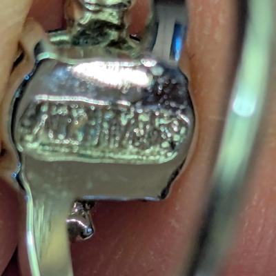 Sarah coventry ring size 6 blue stone