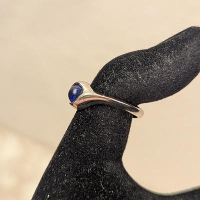Sarah Coventry royal blue moonstone ring
