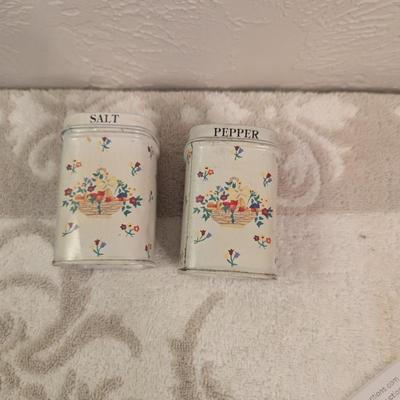 Metal salt and pepper shaker set made in England