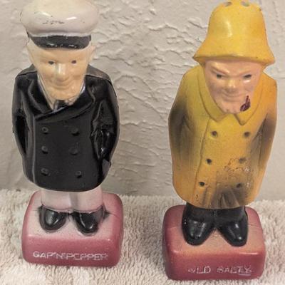 Plastic salt and pepper shaker set- Old salty & Cap'n pepper