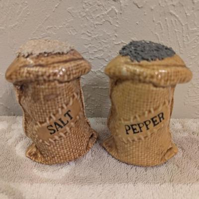 burlap grain sack ceramic salt and pepper shaker