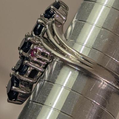 925 silver sts ring size 8.25 dark blue stones