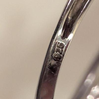 925 silver sts ring size 8.25 dark blue stones