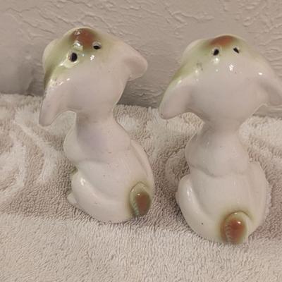 vintage dog salt and pepper shakers