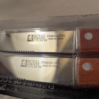 Royal Norfolk cutlery steak knives
