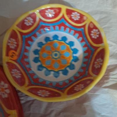 Melamine serving bowl and salad bowl set