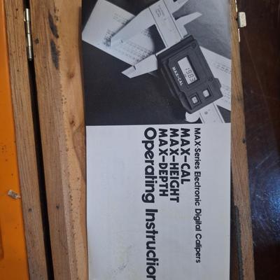 Max-Cal 6" electronic digital caliper in its wooden case.