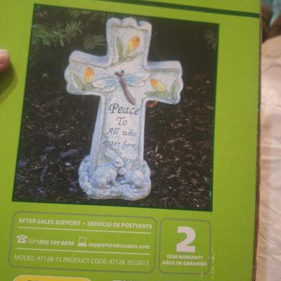 Gardenline garden figurine with the inscription "Peace To All who enter here