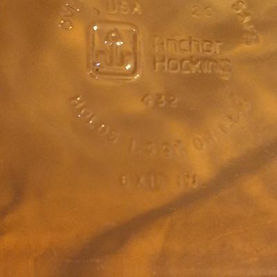 Anchor Hocking Fire King amber glass baking dish or loaf pan. 8 x 101.5 qt