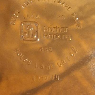 Anchor Hocking Fire King amber glass baking dish or loaf pan. 8 x 101.5 qt