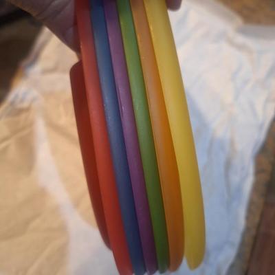 divided 3 compartment plastic plates - multi color set.