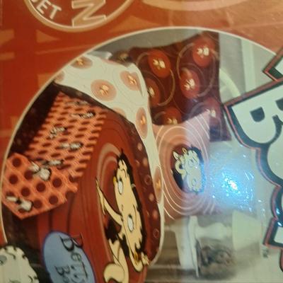 Betty Boop-themed twin sheet set.