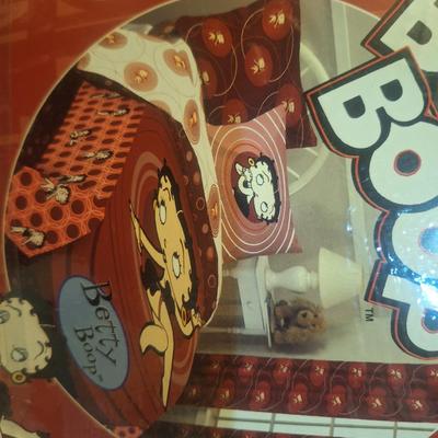 Betty Boop-themed twin sheet set.