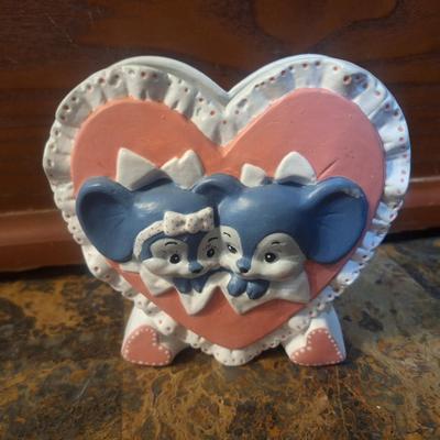 vintage hand-painted ceramic mouse heart-shaped planter or vase.