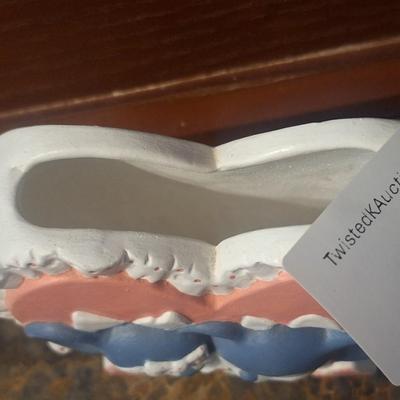 vintage hand-painted ceramic mouse heart-shaped planter or vase.