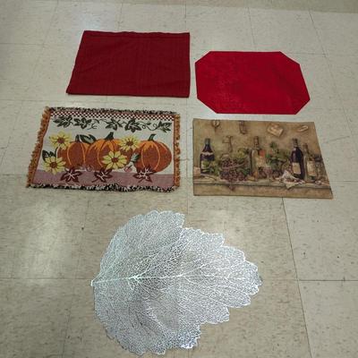 4 Sets Of 8 & The Leaf Pattern Has 6