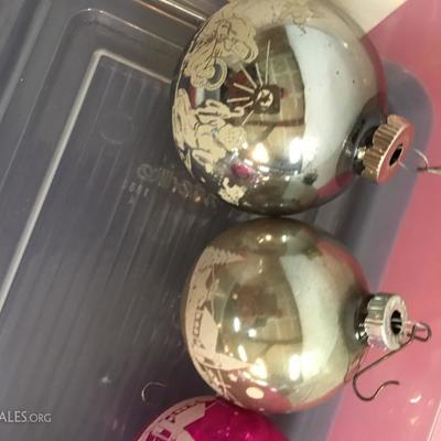 Lot Vintage Christmas Bulbs Mirrored Santa Scenes Flocked