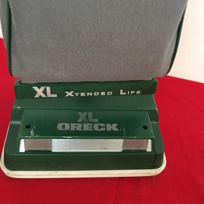 Oreck XL Vacuum w/extras Xtended Life 