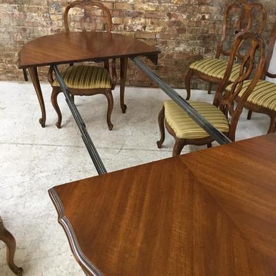 Thomasville Dining Table, 6 Chairs, 2 Leaves French Provencal Style 