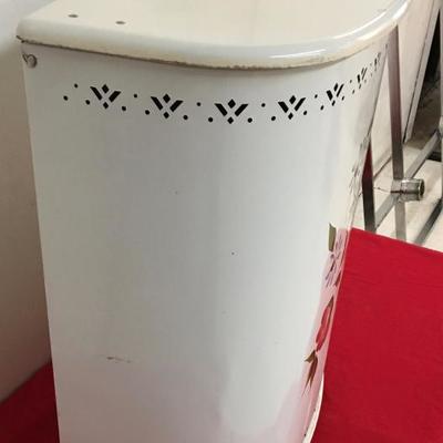 Metal Detecto Pained Clothes Hamper 25