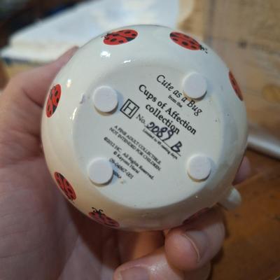 Hamilton Collection Cups of Affection "Cute as a Bug" kitten figurine.