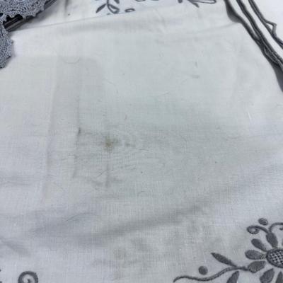 Ecru Cut out Table Cloth and Napkins Gray 