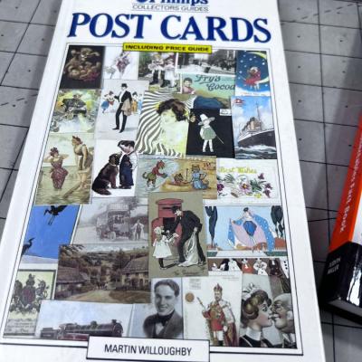 Antique and Collectible Guides (4) 