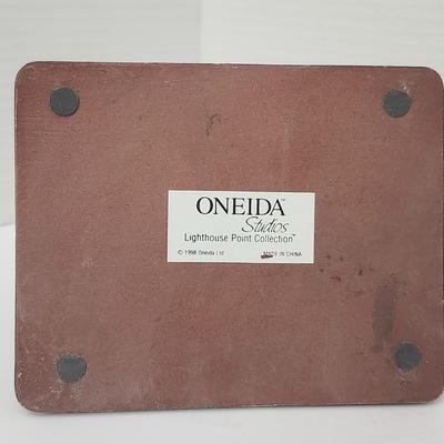 1998 Oneida Studios Lighthouse Point St. George Reef CA Lighthouse Figurine