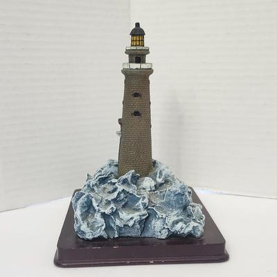 1998 Oneida Studios Lighthouse Point Minots Ledge MA Lighthouse Figurine
