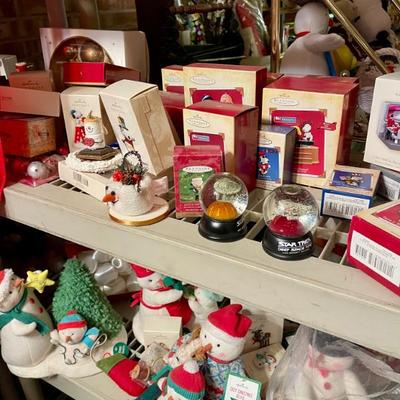 Sale Photo Thumbnail #67: Hallmark 