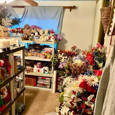 Sale Photo Thumbnail #140: Bedroom with all
New 