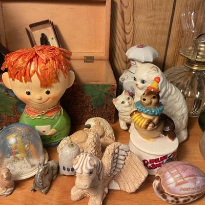 Sale Photo Thumbnail #141: Vintage 