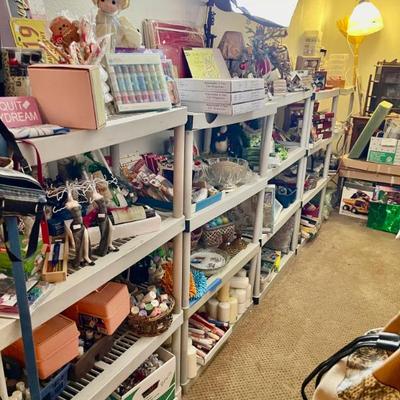 Sale Photo Thumbnail #153: Craft room
