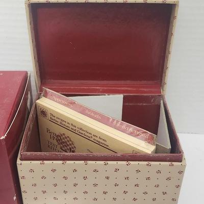 Avon Country Christmas Recipe Box 1982 Vintage Holiday Kitchen Storage Cards Divider Set