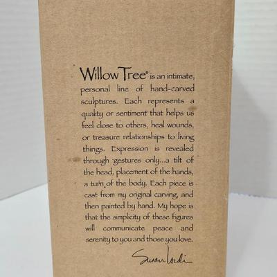 NIB Willow Tree "Angel's Embrace" Susan Lordi Figurine Demdaco 2002 #26084