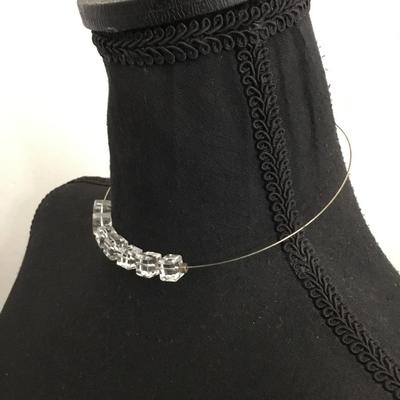 Pretty Crystal square bead collar, necklace